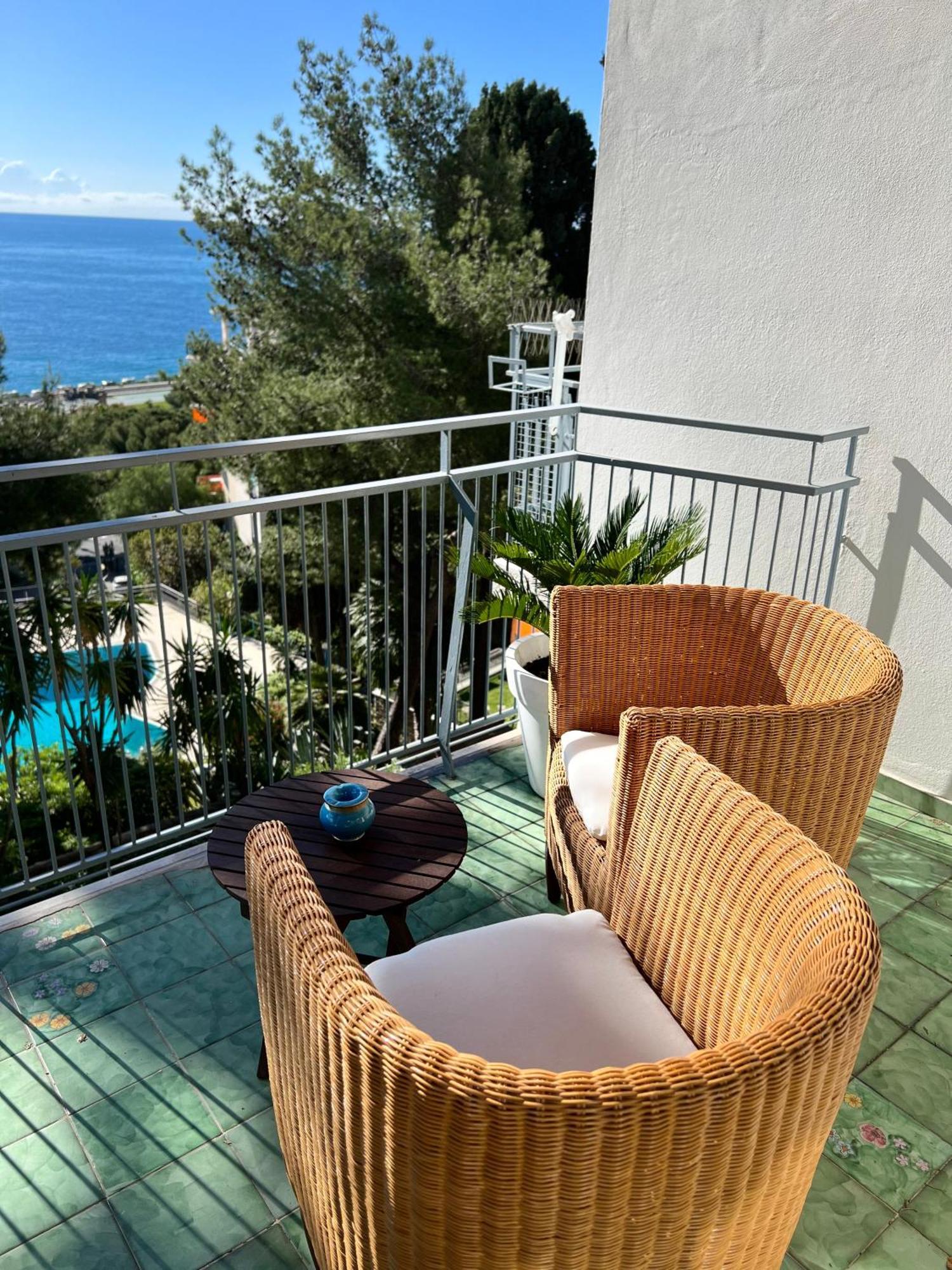 Mamariviera Home Holidays Sanremo - Casa Vista Mare Con Piscina Kültér fotó